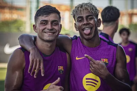  بيدري يتحدث عن الكرة الذهبية 2025.. والفارق بين لامين يامال وديمبيلي